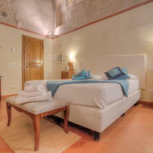 Standard Zimmer mit Kingsize-Bett